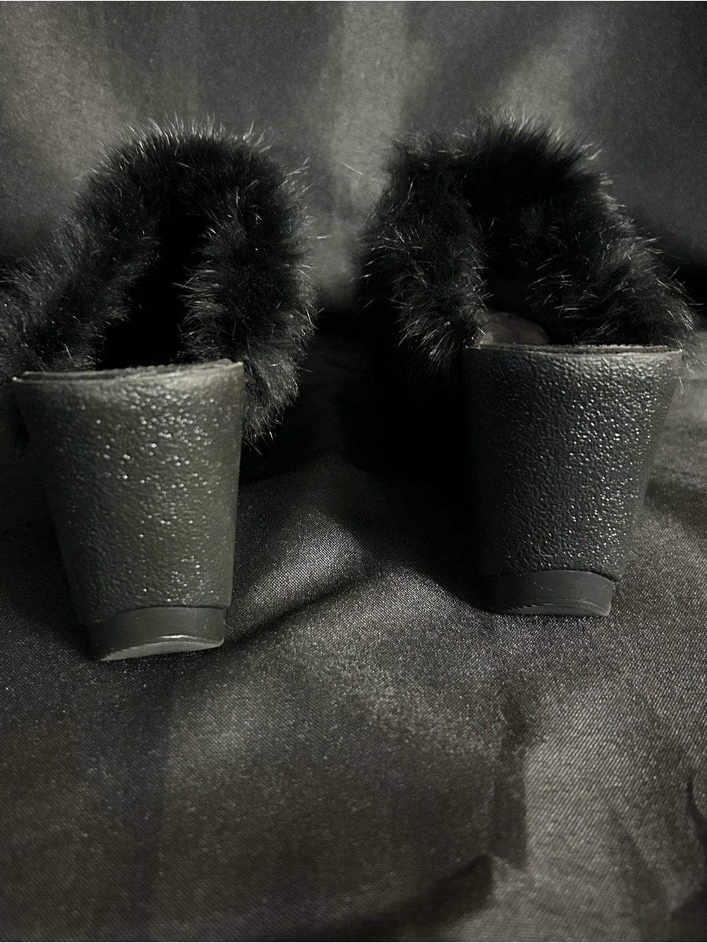 Coach Women’s Vintage Kaela Black Genuine Rabbit Fur Suede Platform Slides 7.5 - Picture 8 of 12